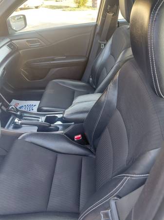 2016 Honda, dovoz USA — foto 2 z 12