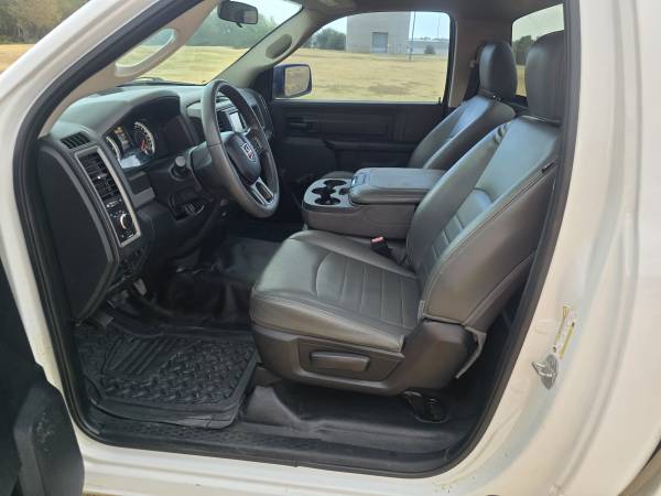 2018 Dodge, dovoz USA — foto 12 z 12