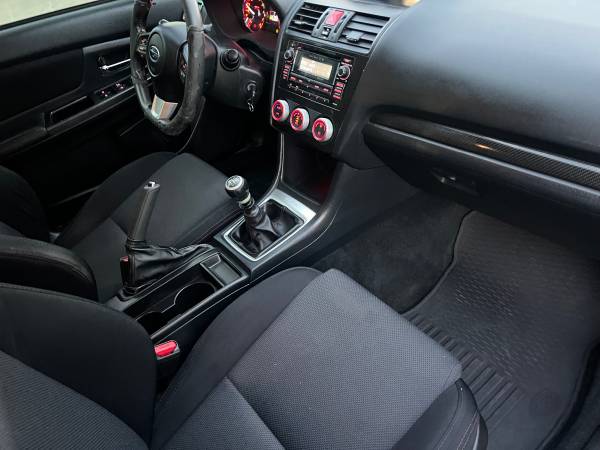 2015 Subaru, modrá, dovoz USA — foto 10 z 12