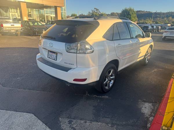2004 Lexus, dovoz USA — foto 5 z 10