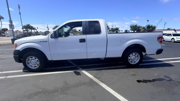 2013 Ford, dovoz USA — foto 2 z 11