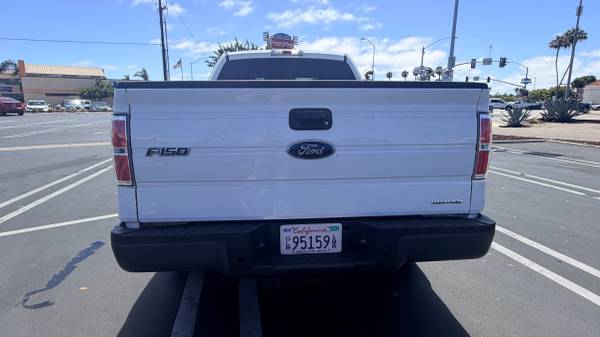 2013 Ford, dovoz USA — foto 4 z 11