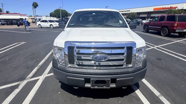 2013 Ford, dovoz USA — foto 7 z 11