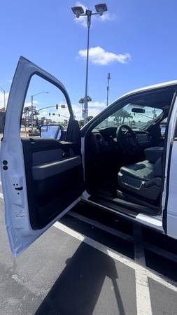 2013 Ford, dovoz USA — foto 9 z 11