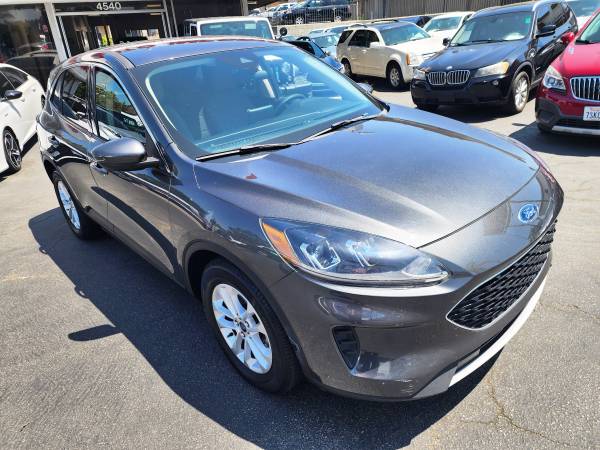 2020 Ford, dovoz USA — foto 3 z 12
