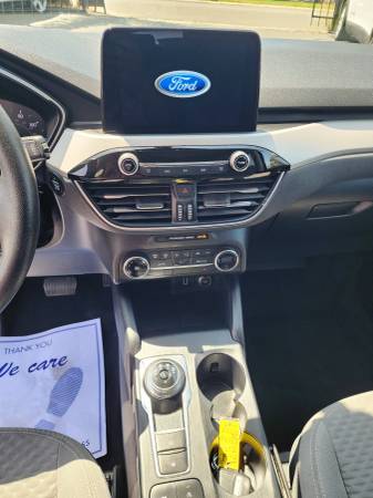 2020 Ford, dovoz USA — foto 7 z 12