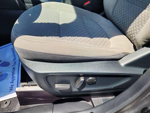 2020 Ford, dovoz USA — foto 9 z 12