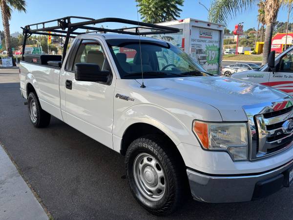 2014 Ford, dovoz USA — foto 2 z 12