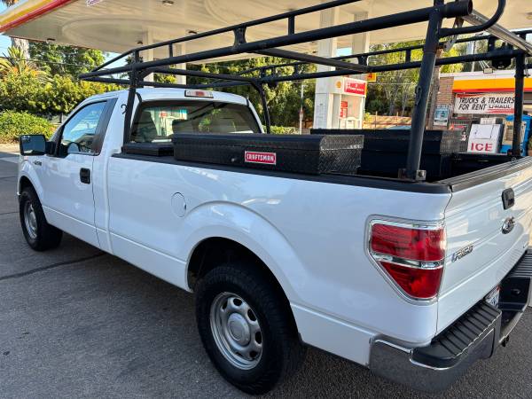 2014 Ford, dovoz USA — foto 3 z 12