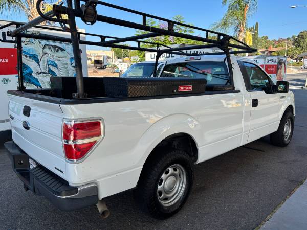 2014 Ford, dovoz USA — foto 8 z 12