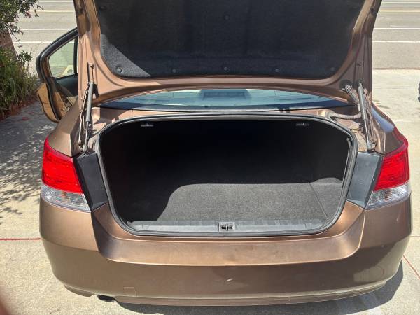 2011 Subaru, dovoz USA — foto 11 z 12