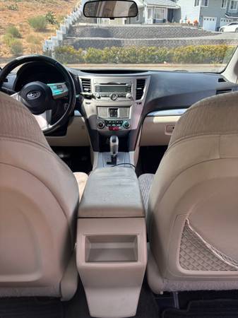 2011 Subaru, dovoz USA — foto 3 z 12