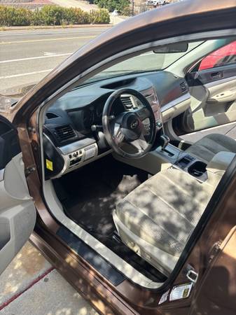 2011 Subaru, dovoz USA — foto 5 z 12