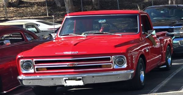 Chevrolet, červená, dovoz USA — foto 2 z 6