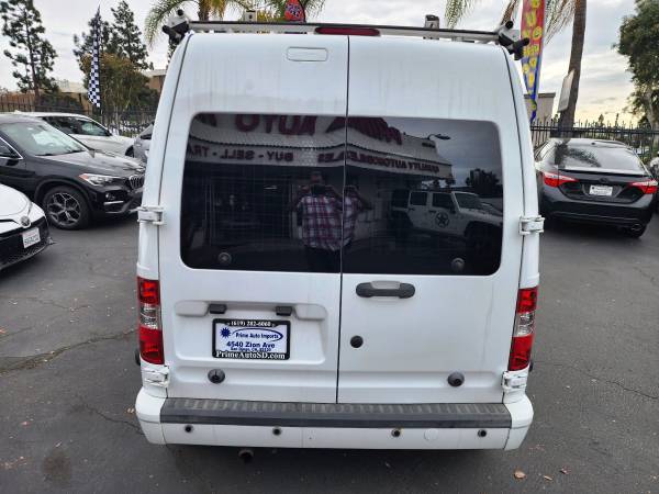 2013 Ford, dovoz USA — foto 12 z 12