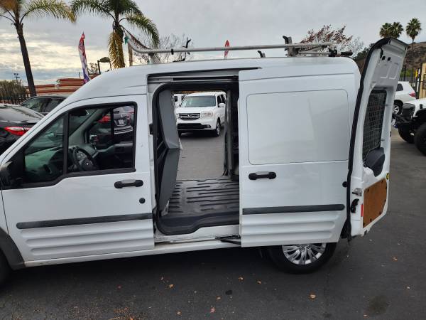 2013 Ford, dovoz USA — foto 4 z 12