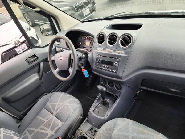 2013 Ford, dovoz USA — foto 5 z 12