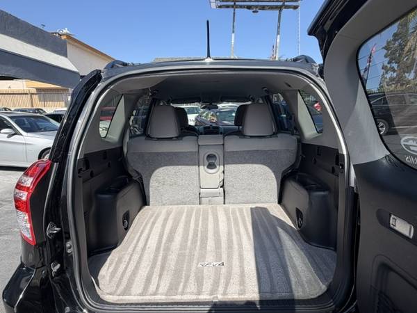2012 Toyota, dovoz USA — foto 4 z 12