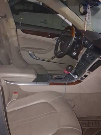 2011 Cadillac, dovoz USA — foto 8 z 9