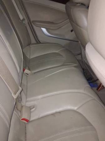 2011 Cadillac, dovoz USA — foto 9 z 9