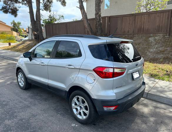 2018 Ford, dovoz USA — foto 6 z 12