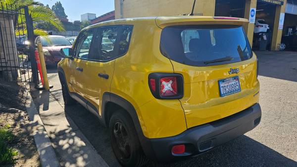 2015 Jeep, dovoz USA — foto 9 z 12