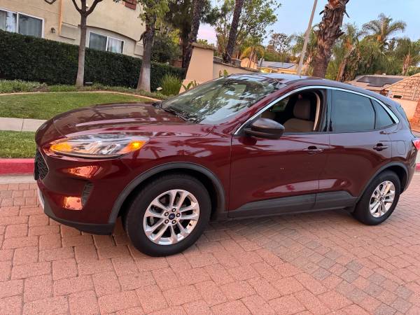 2021 Ford, dovoz USA — foto 3 z 12