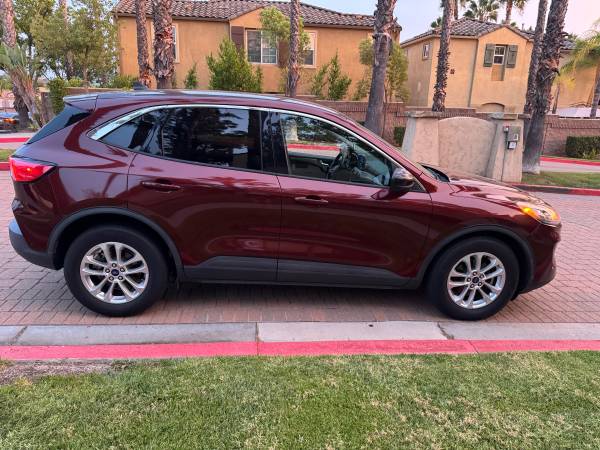 2021 Ford, dovoz USA — foto 4 z 12