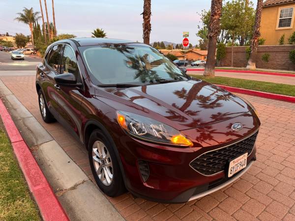 2021 Ford, dovoz USA — foto 9 z 12