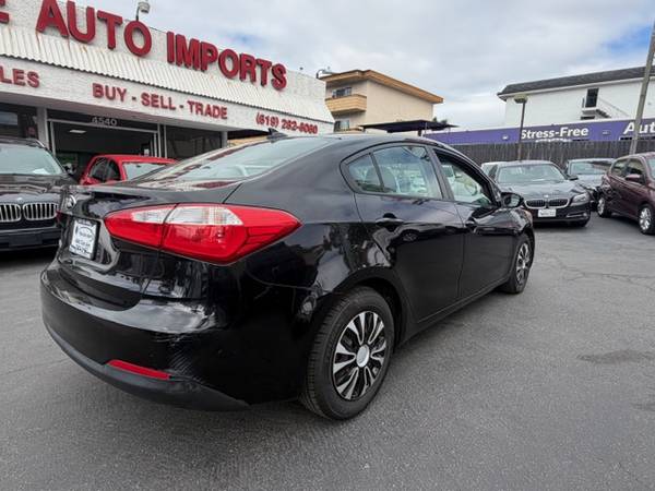 2015 Kia, dovoz USA — foto 4 z 12