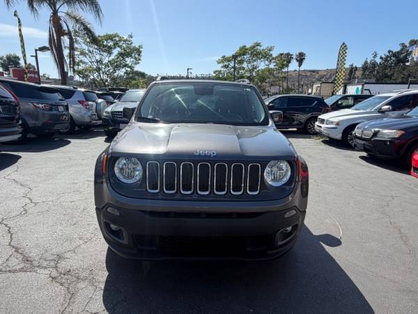 2016 Jeep, dovoz USA — foto 2 z 12