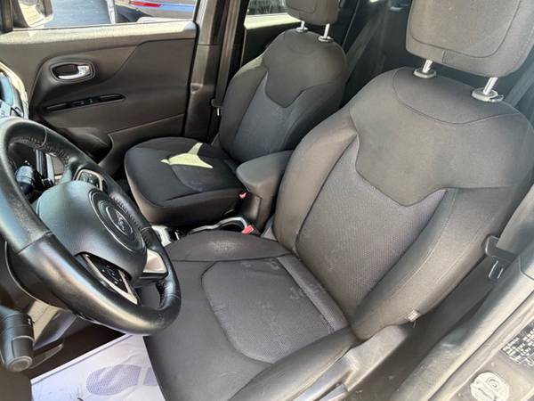 2016 Jeep, dovoz USA — foto 6 z 12
