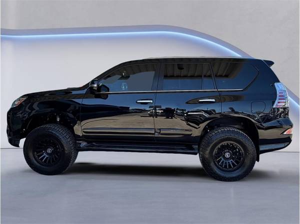 2017 Lexus, dovoz USA — foto 3 z 12