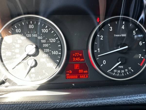 2011 BMW, dovoz USA — foto 11 z 12