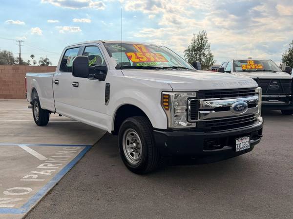 2017 Ford, dovoz USA — foto 6 z 12