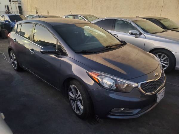 2016 Kia, dovoz USA — foto 2 z 12