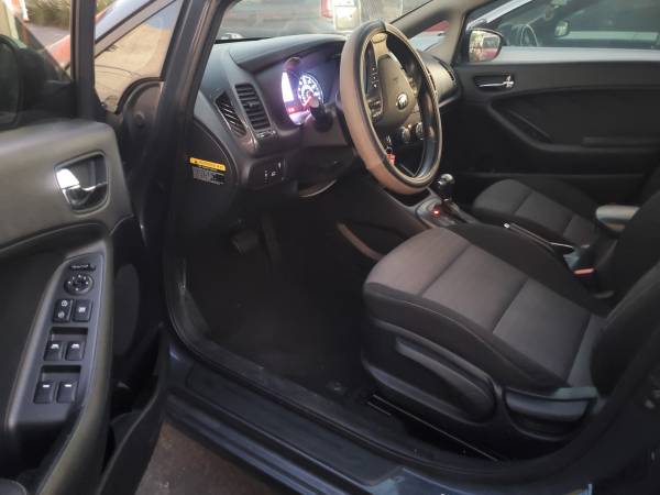 2016 Kia, dovoz USA — foto 5 z 12