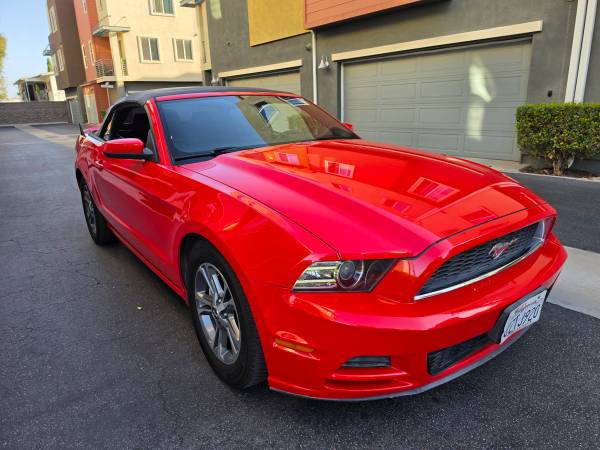 2014 Ford, dovoz USA — foto 6 z 12