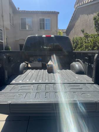 2018 Ford, dovoz USA — foto 2 z 3
