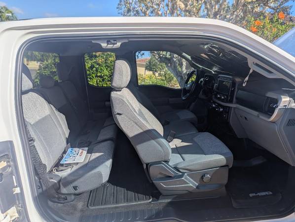 2021 Ford, dovoz USA — foto 7 z 11