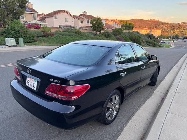 2006 Lexus, dovoz USA — foto 3 z 12