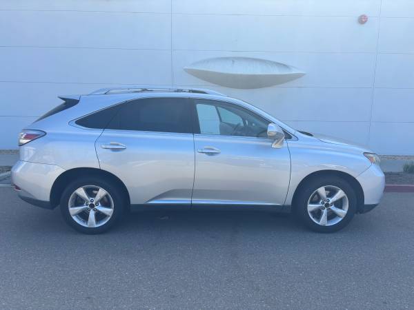 2011 Lexus, dovoz USA — foto 4 z 11