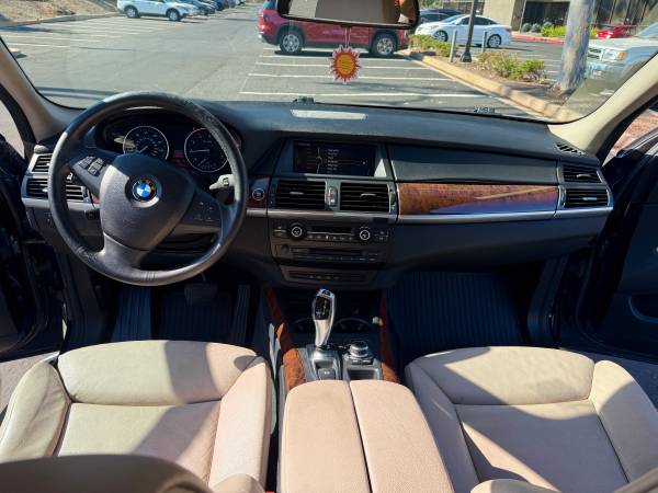 2011 BMW, dovoz USA — foto 4 z 11