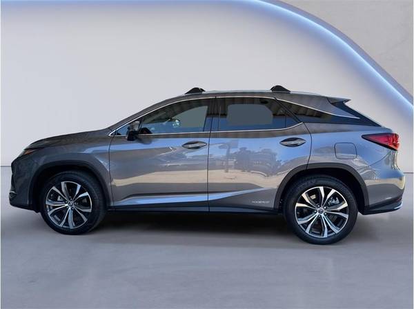 2021 Lexus, dovoz USA — foto 3 z 12