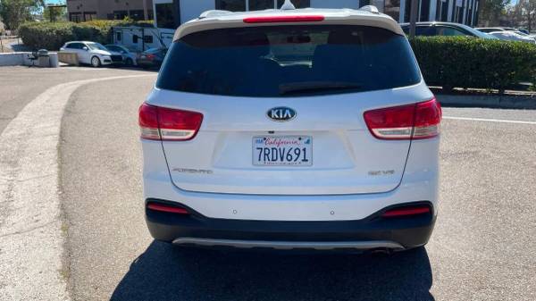 2016 Kia, dovoz USA — foto 6 z 12