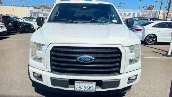 2017 Ford, dovoz USA — foto 2 z 12