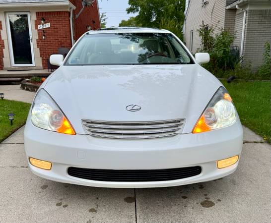 2004 Lexus, dovoz USA — foto 3 z 12