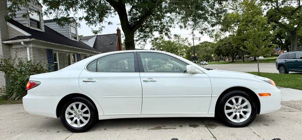 2004 Lexus, dovoz USA — foto 5 z 12