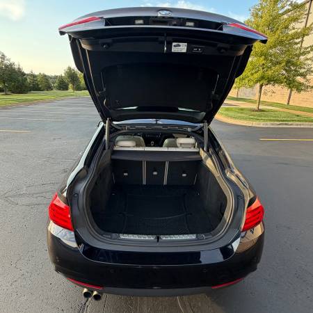 2016 BMW, dovoz USA — foto 11 z 12