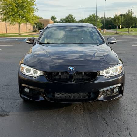 2016 BMW, dovoz USA — foto 2 z 12